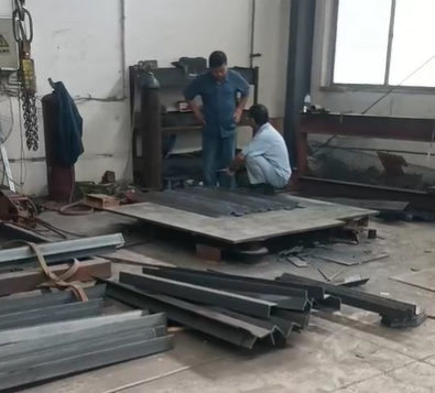 K3往复式给煤机加工中