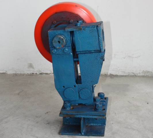 聚氨酯滚轮罐耳